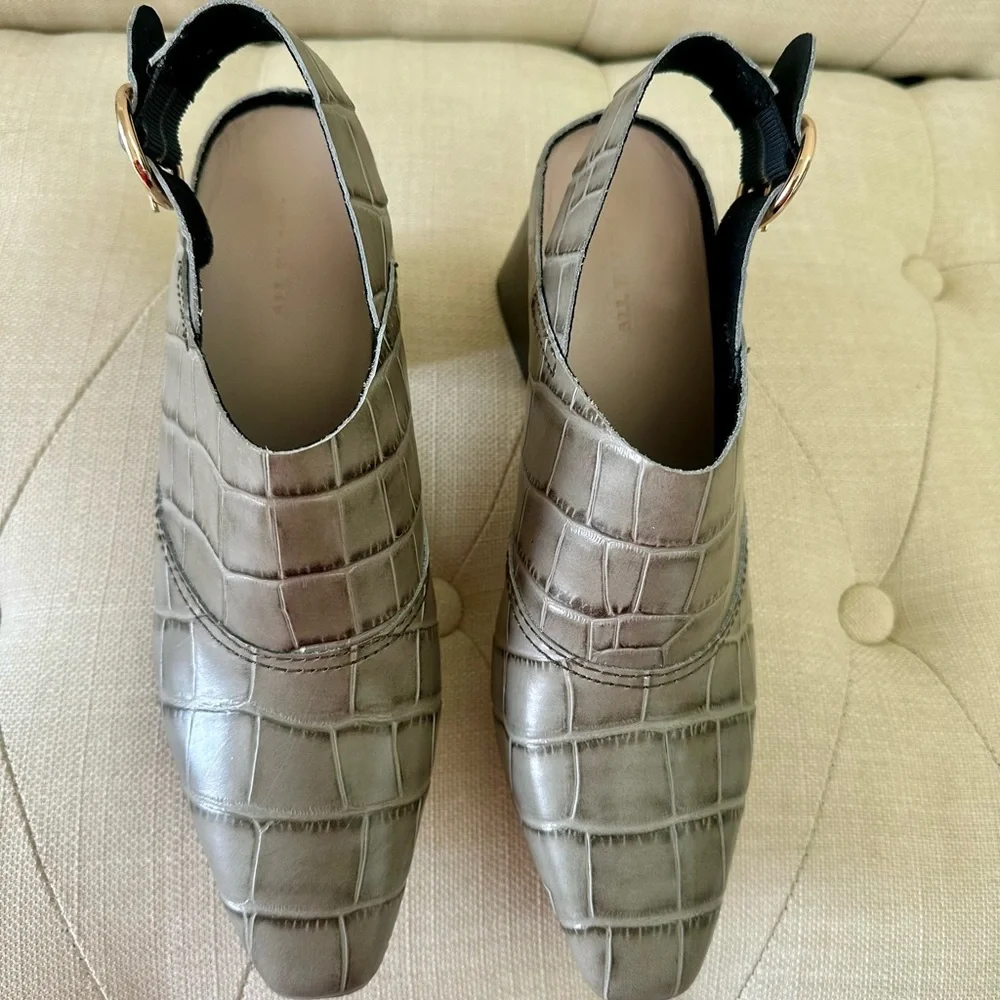 Black Crocodile Pattern Block Heel Mules - Picture 2 of 7
